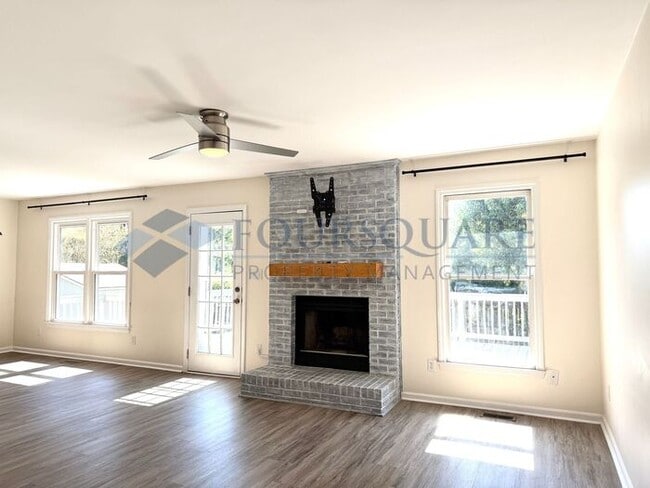 Building Photo - Charming Ranch Home with Large Deck, & Fenced Yard in Raleigh, NC