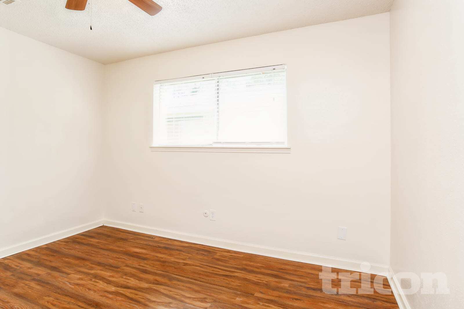 Building Photo - 4926 Algernon Dr