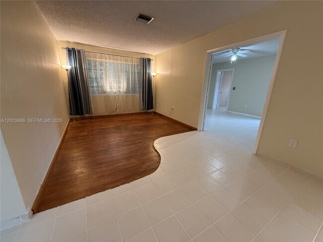 Building Photo - 1556 San Benito Ave