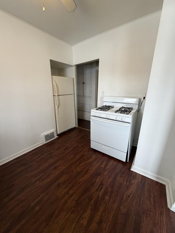 Building Photo - 1868 Cordova Ave