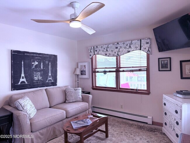 Building Photo - 275 Beach Front