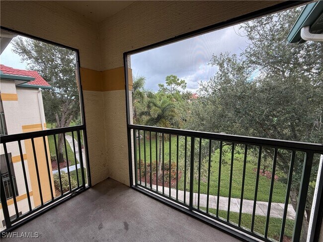 Building Photo - 11571 Villa Grand
