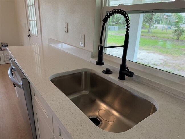 Building Photo - 17936 State Rd 52