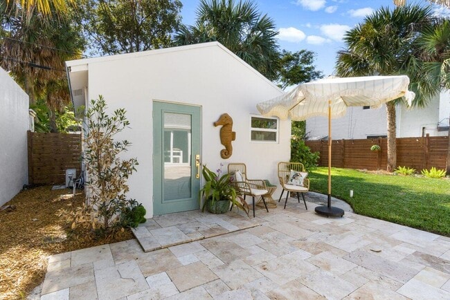 Building Photo - 512 49th St