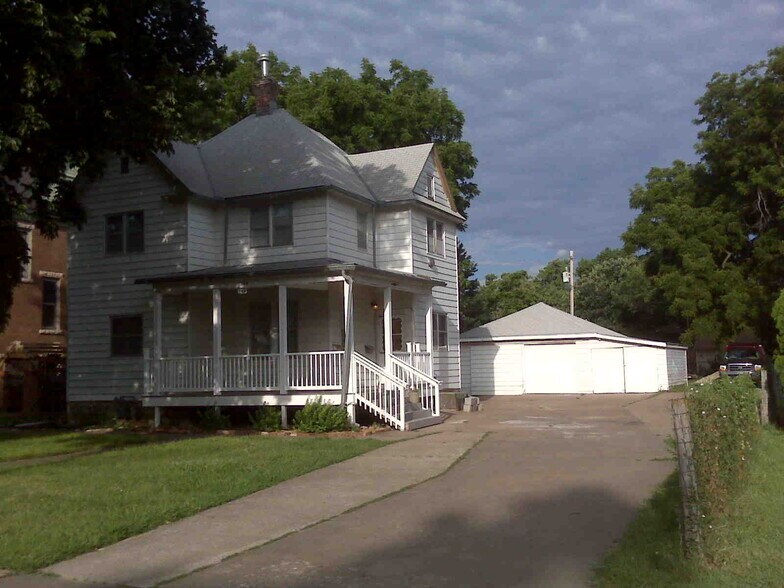 Primary Photo - 708 S Santa Fe Ave