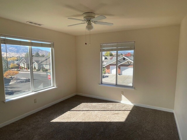 Building Photo - 5895 Blue Horizon Dr