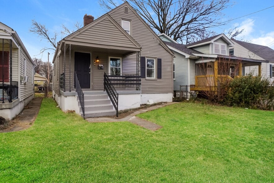 Building Photo - 823 Camden Ave