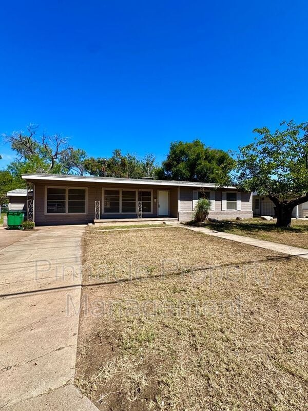 Building Photo - 2632 W Avenue N