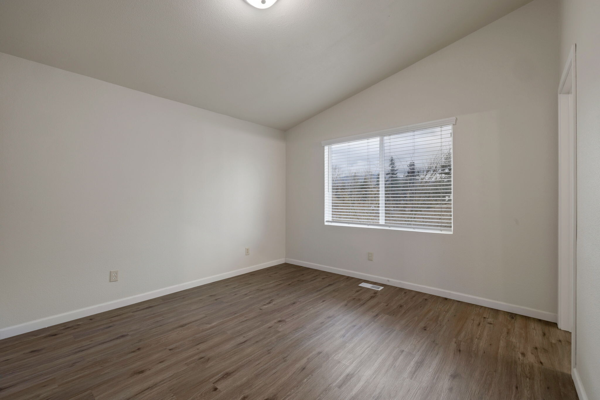 Building Photo - 16049 SE 131st St