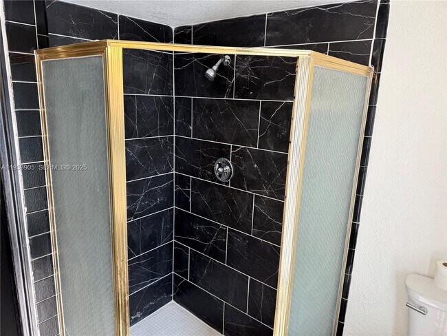 Building Photo - 17205 SW 109th Ct