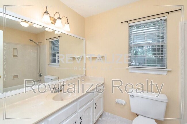 Building Photo - 2949 Cloverland Ct