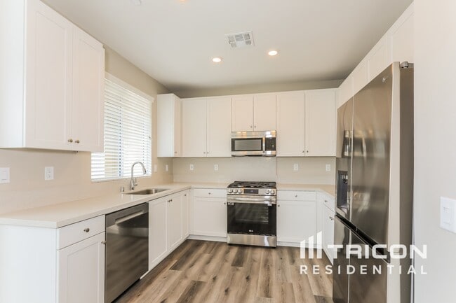 Building Photo - 31683 Willowood Way