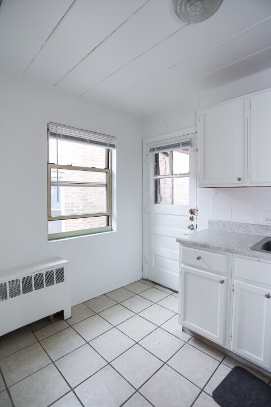 Building Photo - 5649 N Christiana Ave