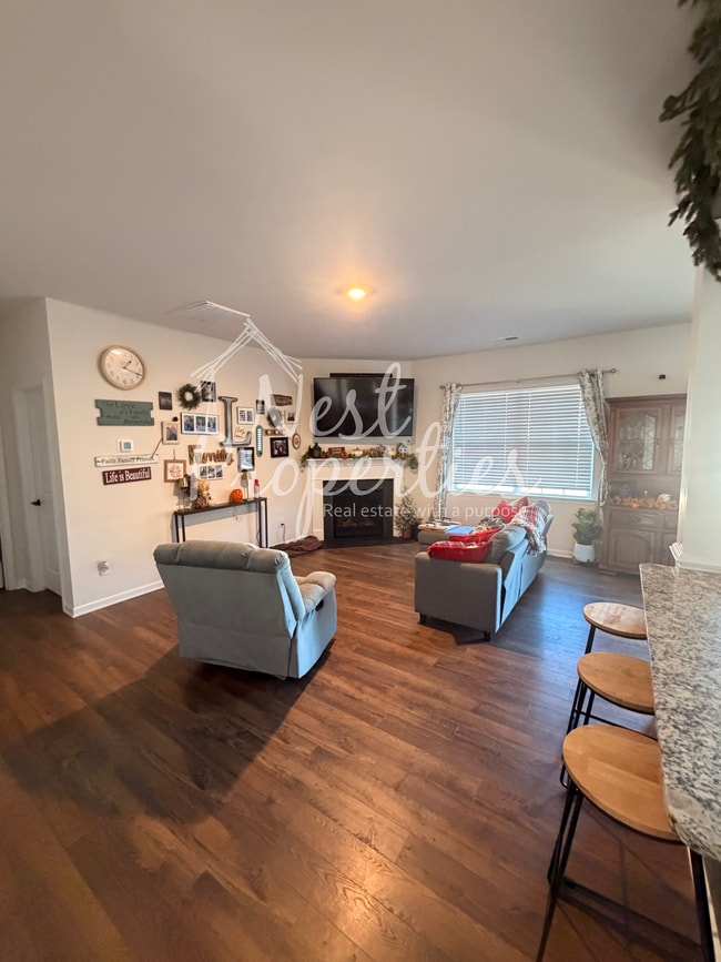 Building Photo - 413 Pine Log Run