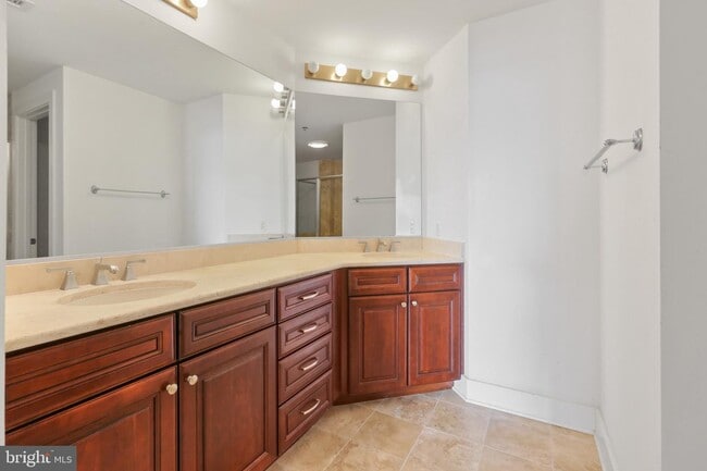 Building Photo - 2772 Lighthouse Point E