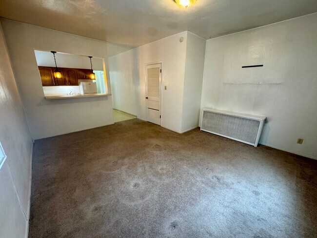 Building Photo - 1939 Crafton Blvd