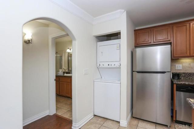 Building Photo - 800 N Mollison Ave