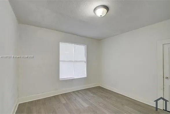 Building Photo - 1030 18th St
