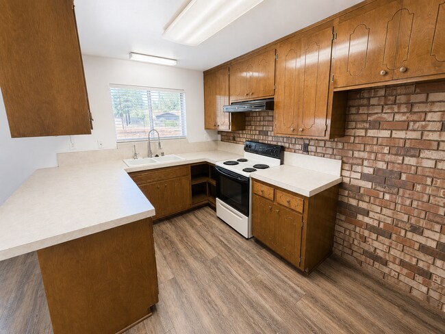 Building Photo - 3BR Cul-de-Sac Home w/ Solar, Water Softener, and Large Yard