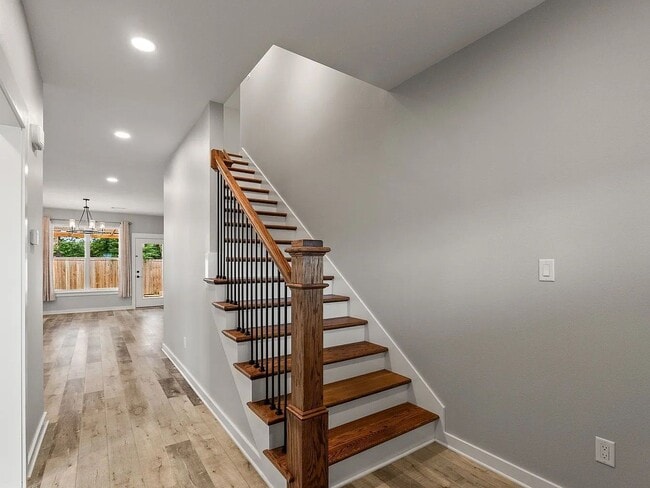 Building Photo - 1725 Rohan Cir