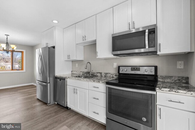 Building Photo - 8221 Millfield Ct