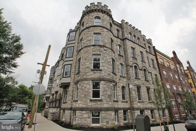 Building Photo - 400 S 45th St