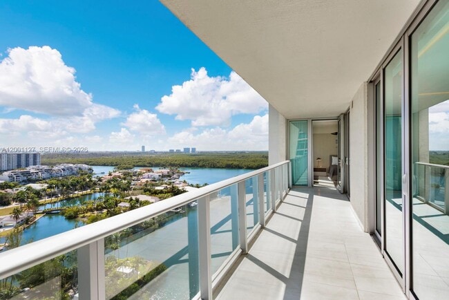 Building Photo - 300 Sunny Isles Blvd