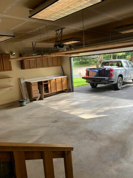 Building Photo - 2041 Sturbridge Cir