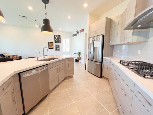 Building Photo - 10711 Aqua Ct