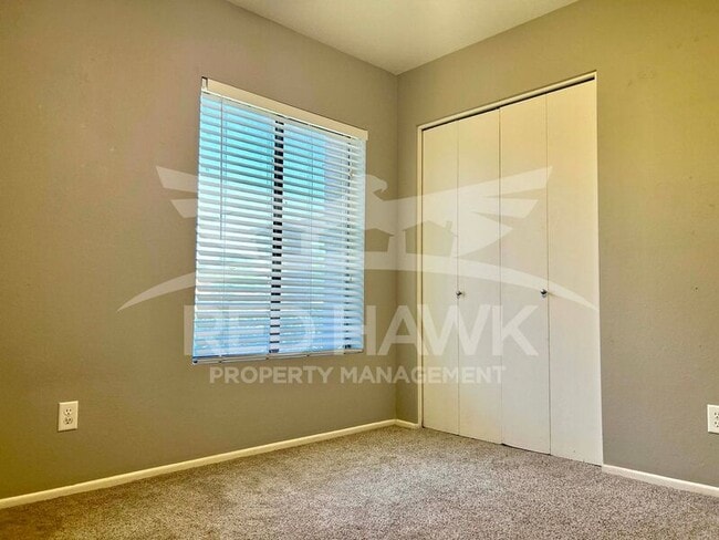 Building Photo - 809 W Peralta Ave