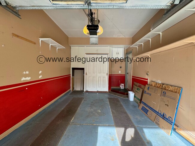 Building Photo - 2414 Shady Red Ct