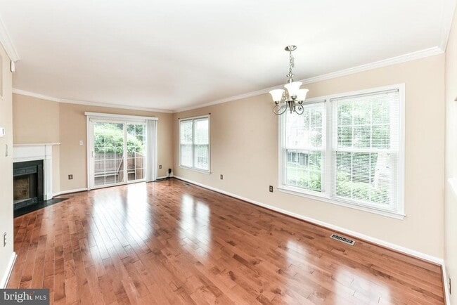 Building Photo - 12856 Mill Brook Ct