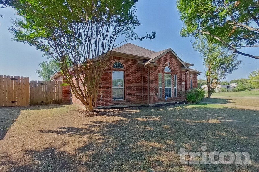 Building Photo - 1362 Meadow Creek Dr