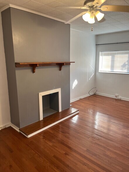 Building Photo - 119 40th St