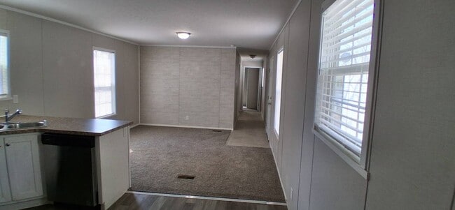 Building Photo - 1178 W Jason Way