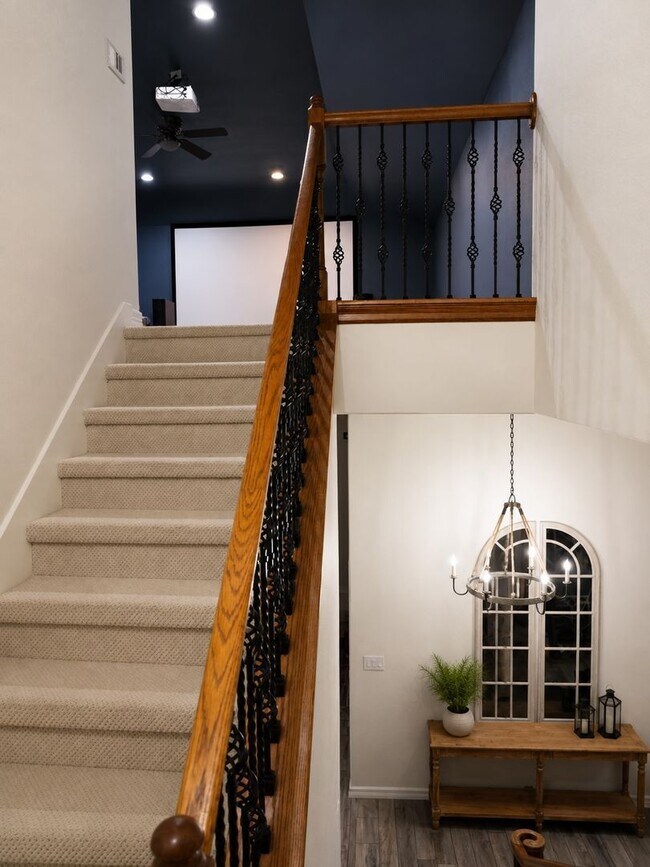 Building Photo - 1129 Castle Path