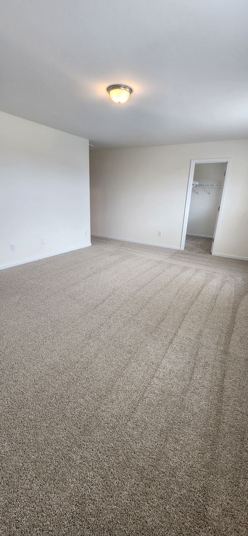 Building Photo - 3BR, 2.5 BA in Hazelwood Subdivision