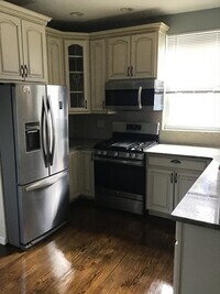 Building Photo - 103 Winthrop 3