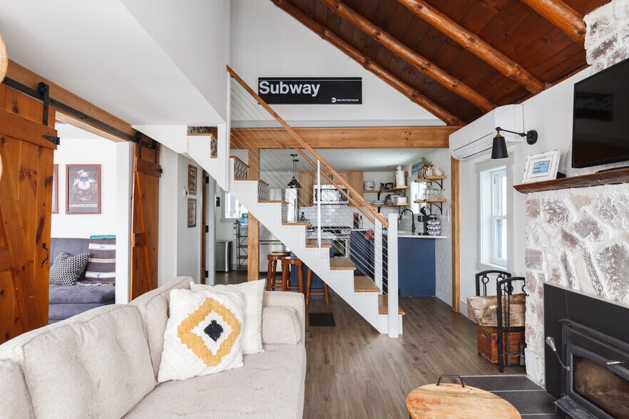 Building Photo - 11 Kushaqua Trl S