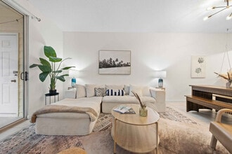 Building Photo - 200 Sandestin Ln