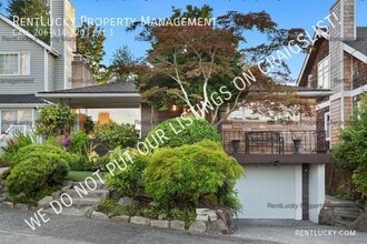 Building Photo - 4327 30th Ave W