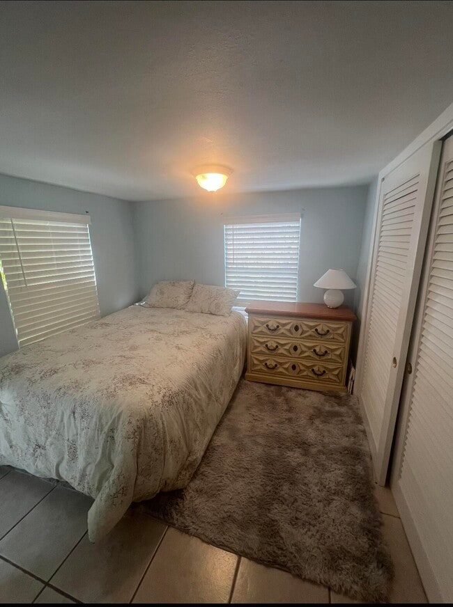 Building Photo - 343 Vaca Rd