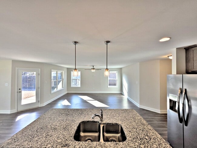 Building Photo - 3BR / 2BA House Decatur/Priceville