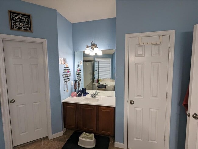 Building Photo - 2537 Charolais Ct