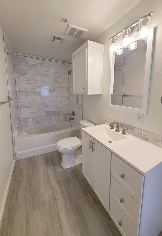 Building Photo - Remodeled Condo in Norman
