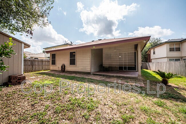 Building Photo - 7127 Still Holw Dr