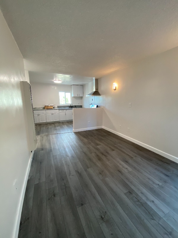 Building Photo - 1515-1515 E 20th St