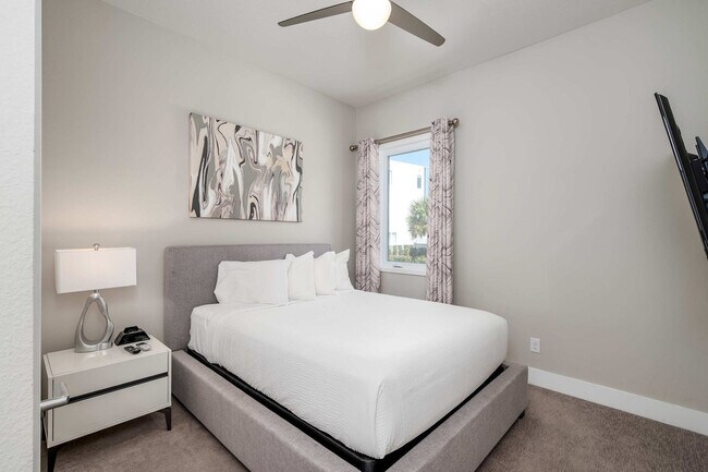 Building Photo - 7770 Sandy Ridge Dr