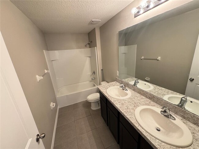 Building Photo - 1018 Ashentree Dr