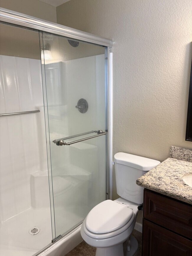 Building Photo - **Excellent 3br/2ba/2garage HOUSE (ELLIOT & DOBSON)** **MOVE-IN SPECIAL 50% OFF MOVE-IN MONTH!!!!**